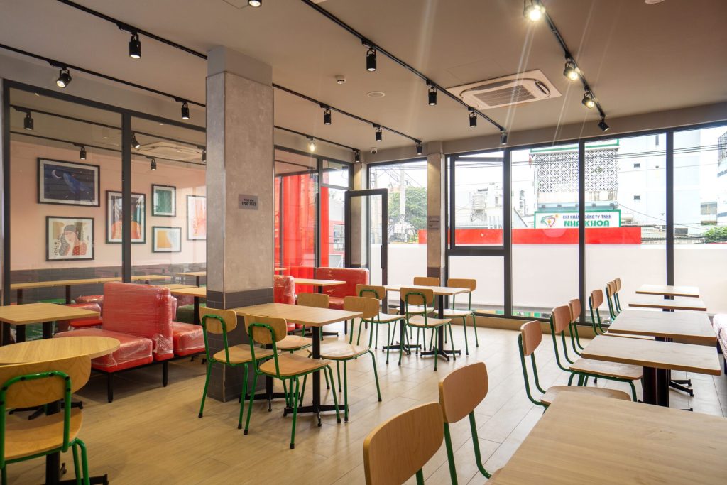 Cửa hàng Jollibee Thống Nhất do Scala thi công nội thất (ảnh 5)