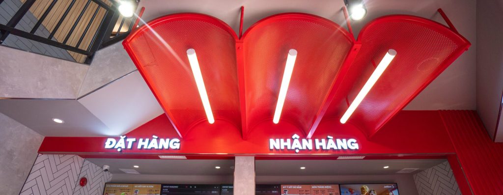 Cửa hàng Jollibee Trần Hưng Đạo do Scala thi công nội thất (ảnh 13)