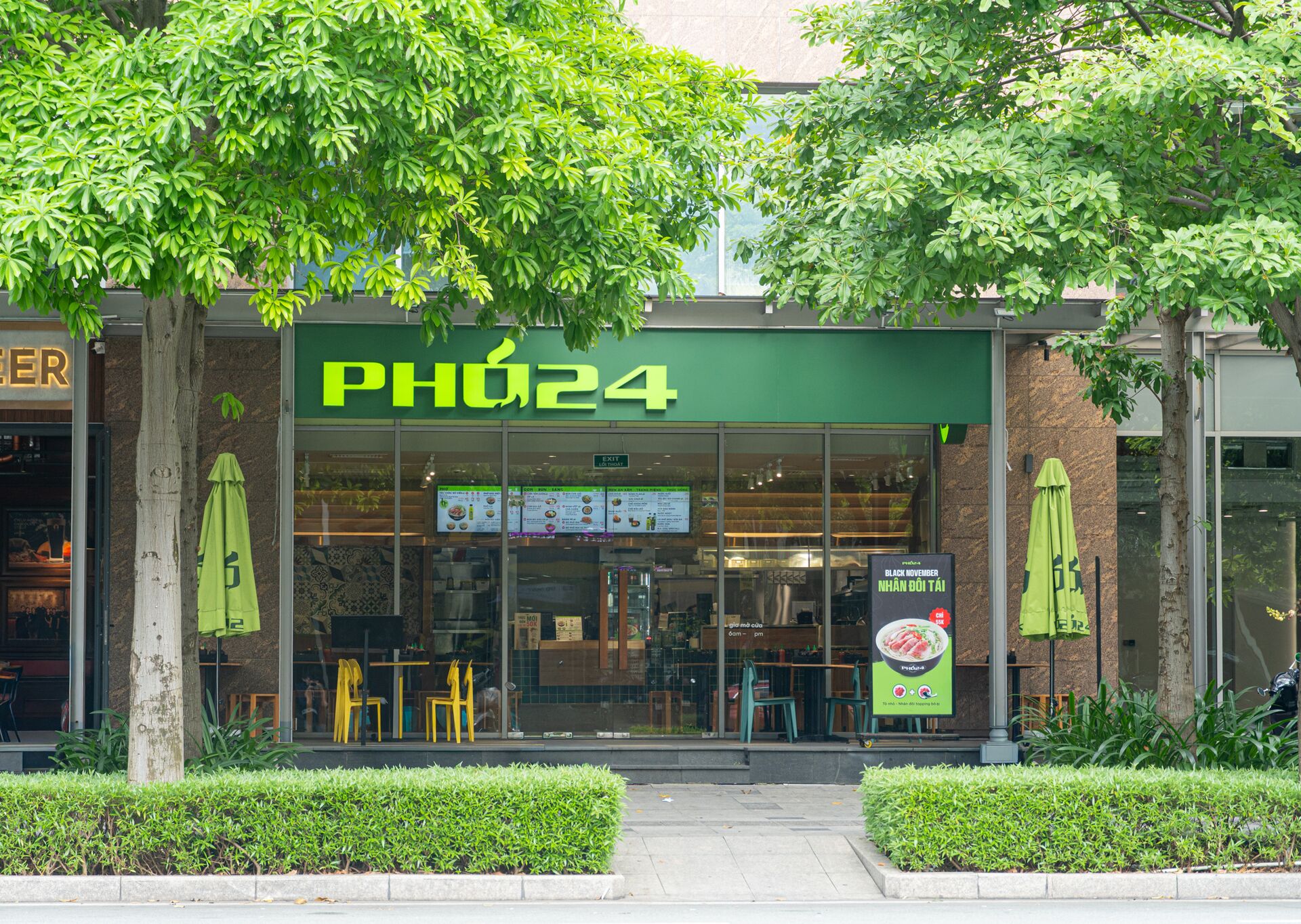 Cửa hàng Phở 24 Sarimi do Scala thiết kế và thi công